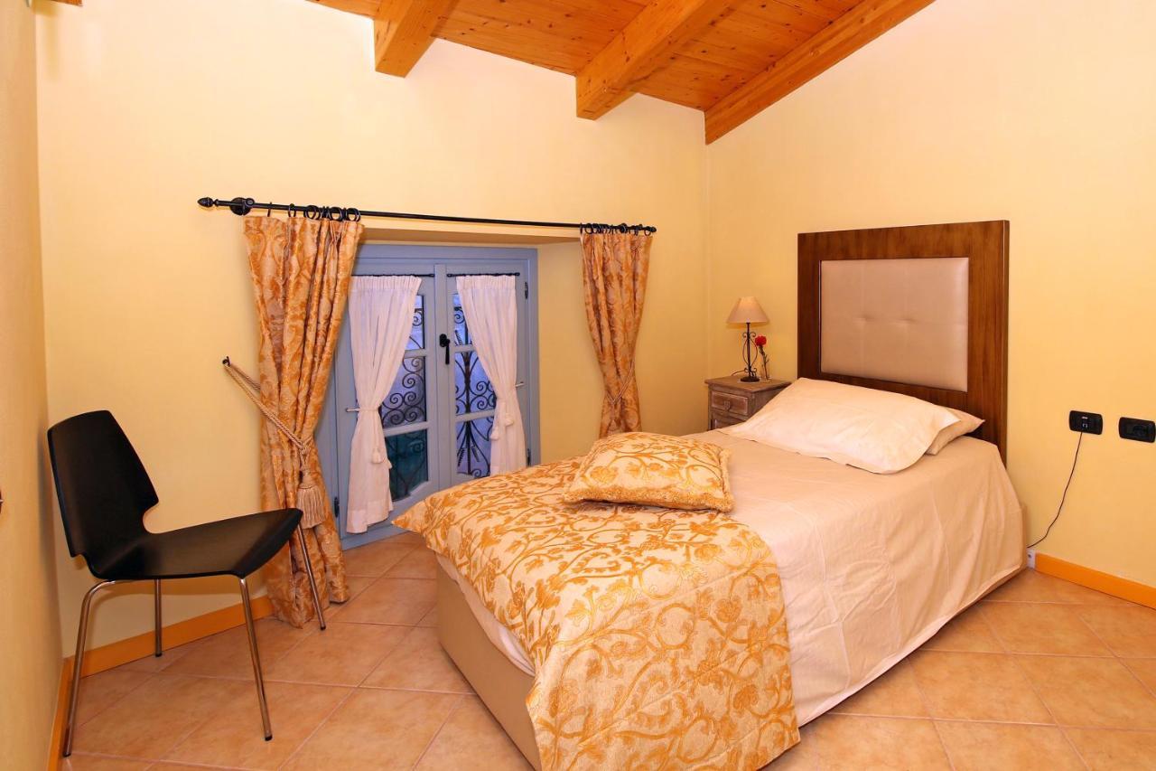 Palazzo Del Vicere Aparthotel เลซเซโน ภายนอก รูปภาพ