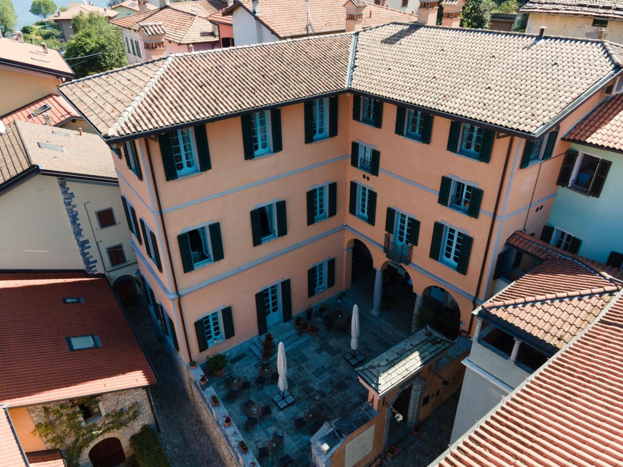 Palazzo Del Vicere Aparthotel เลซเซโน ภายนอก รูปภาพ
