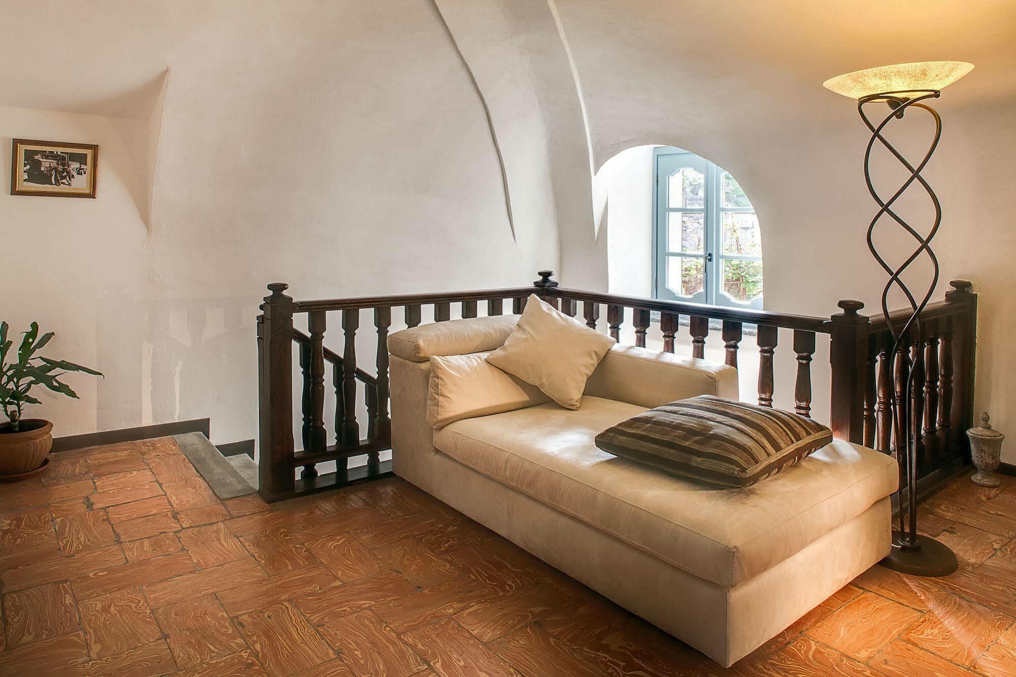 Palazzo Del Vicere Aparthotel เลซเซโน ภายนอก รูปภาพ